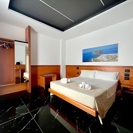 Hotel Tea Deluxe - Praia Praia a Mare Luaran gambar