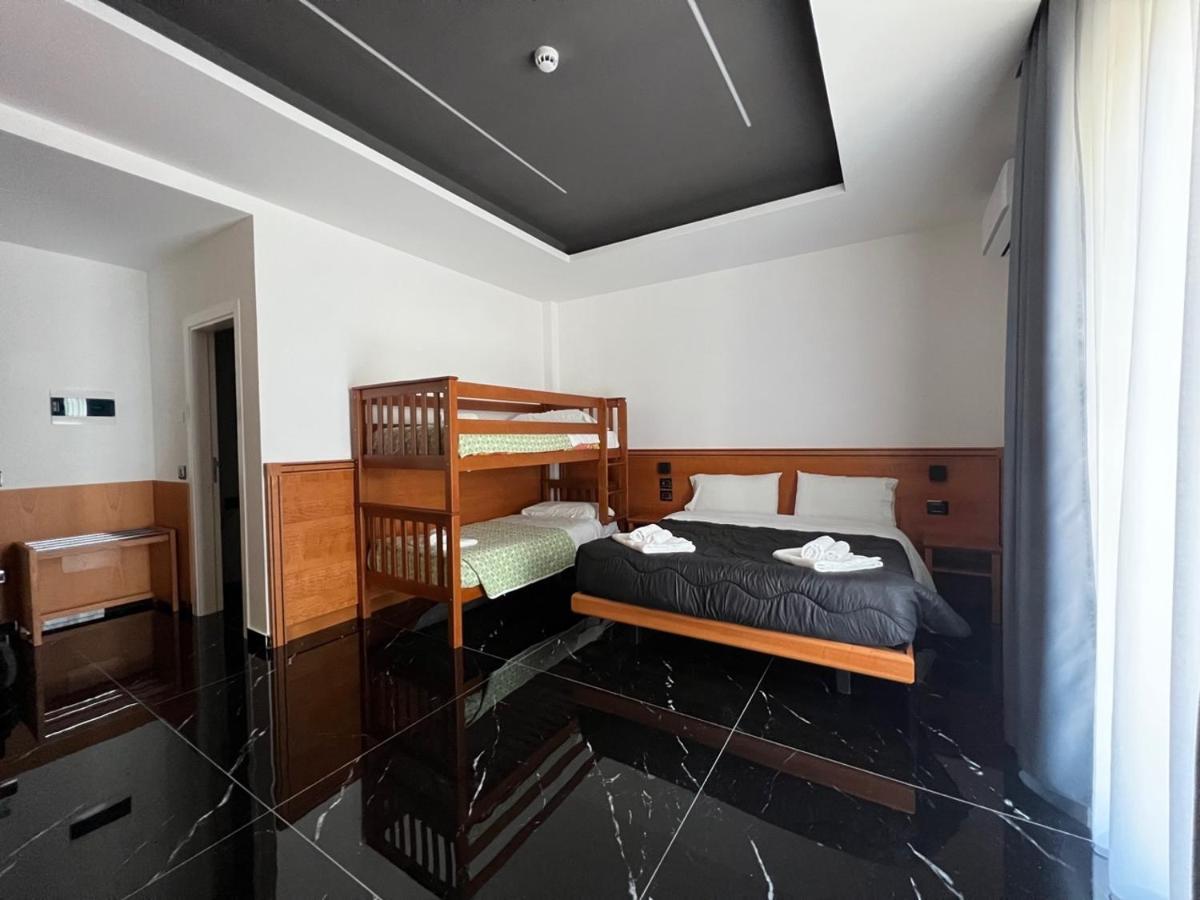 Hotel Tea Deluxe - Praia Praia a Mare Luaran gambar