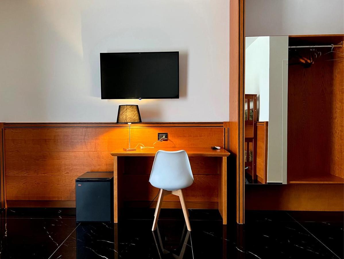 Hotel Tea Deluxe - Praia Praia a Mare Luaran gambar