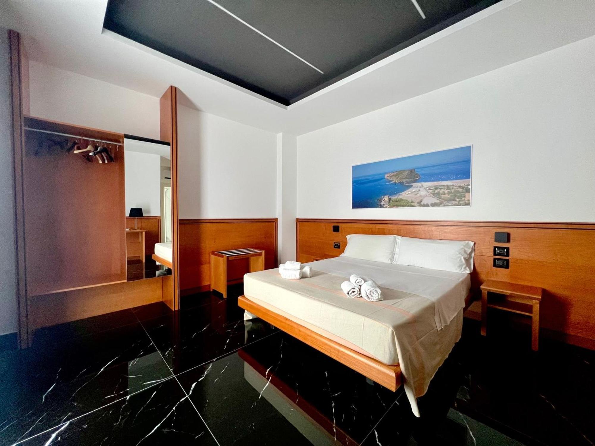 Hotel Tea Deluxe - Praia Praia a Mare Luaran gambar